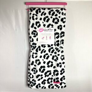 Betsey Johnson Throw Blanket Black and White Animal Pattern Ultra Soft Plush NWT